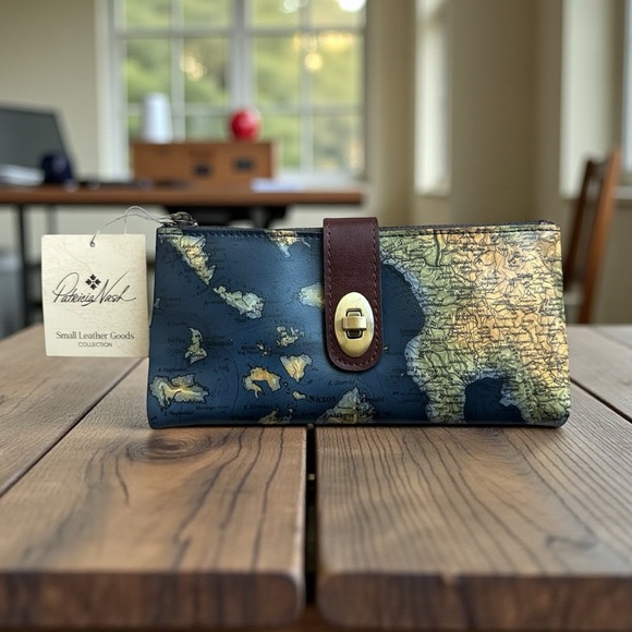 Patricia Nash Leather Annesley Wristlet Wallet - Picture 1 of 9